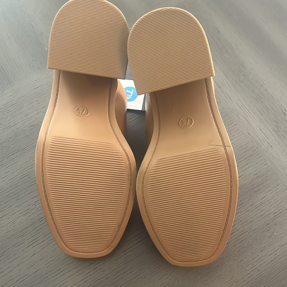 Universal Thread Tan Mules - Picture 5 of 6